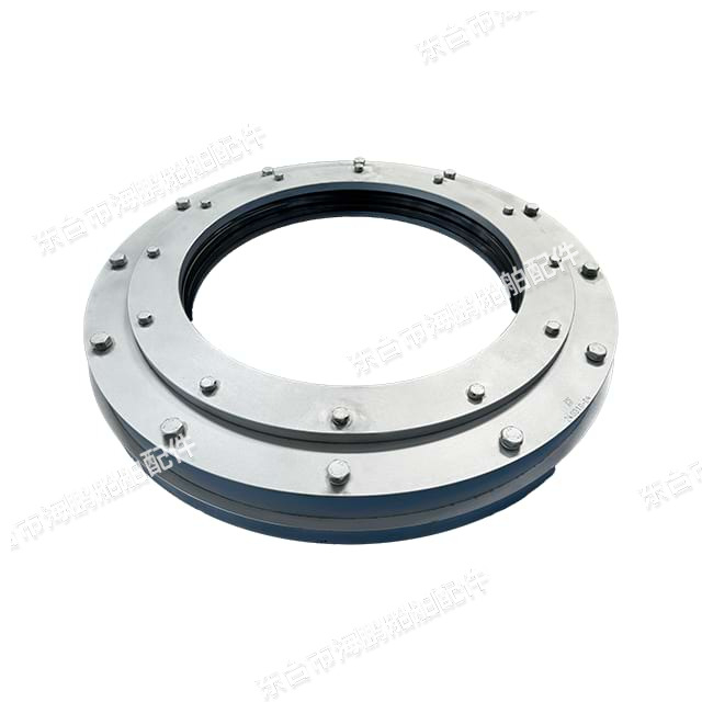 DM Type Rudder Stock Sealing Device